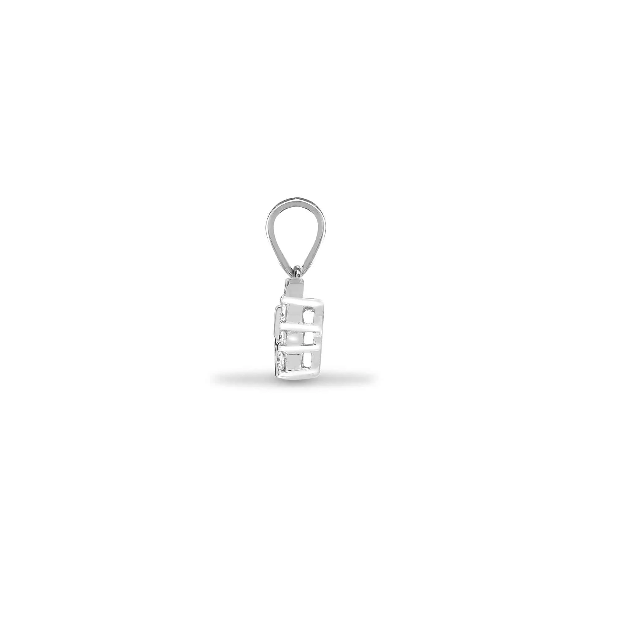 18ct White Gold Diamond Pendant