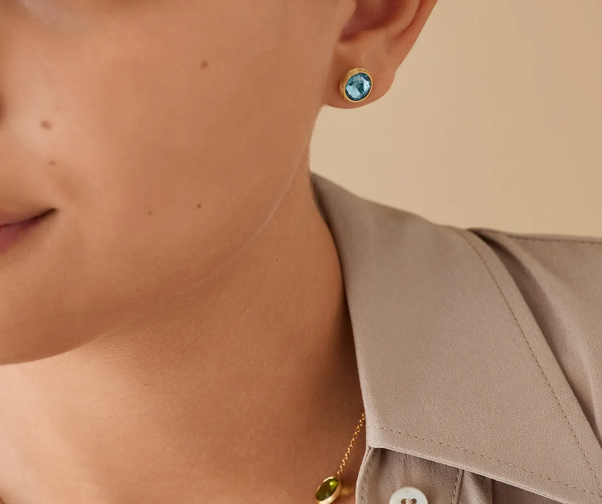 18K Yellow Gold Blue Topaz Stud Earrings