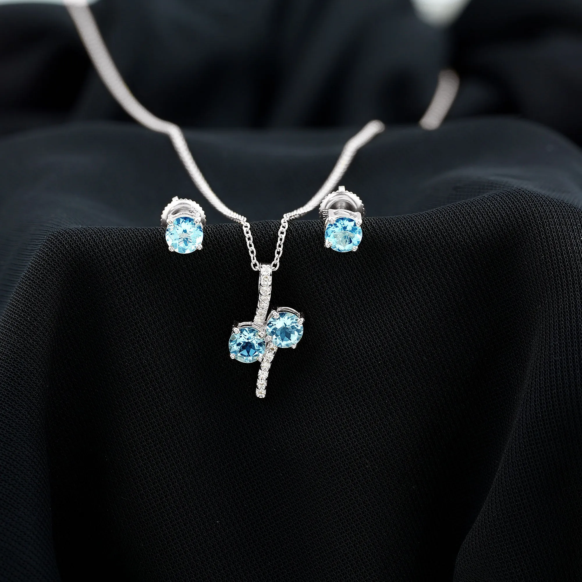 5 MM Aquamarine Minimal Jewelry Set with Diamond Accent