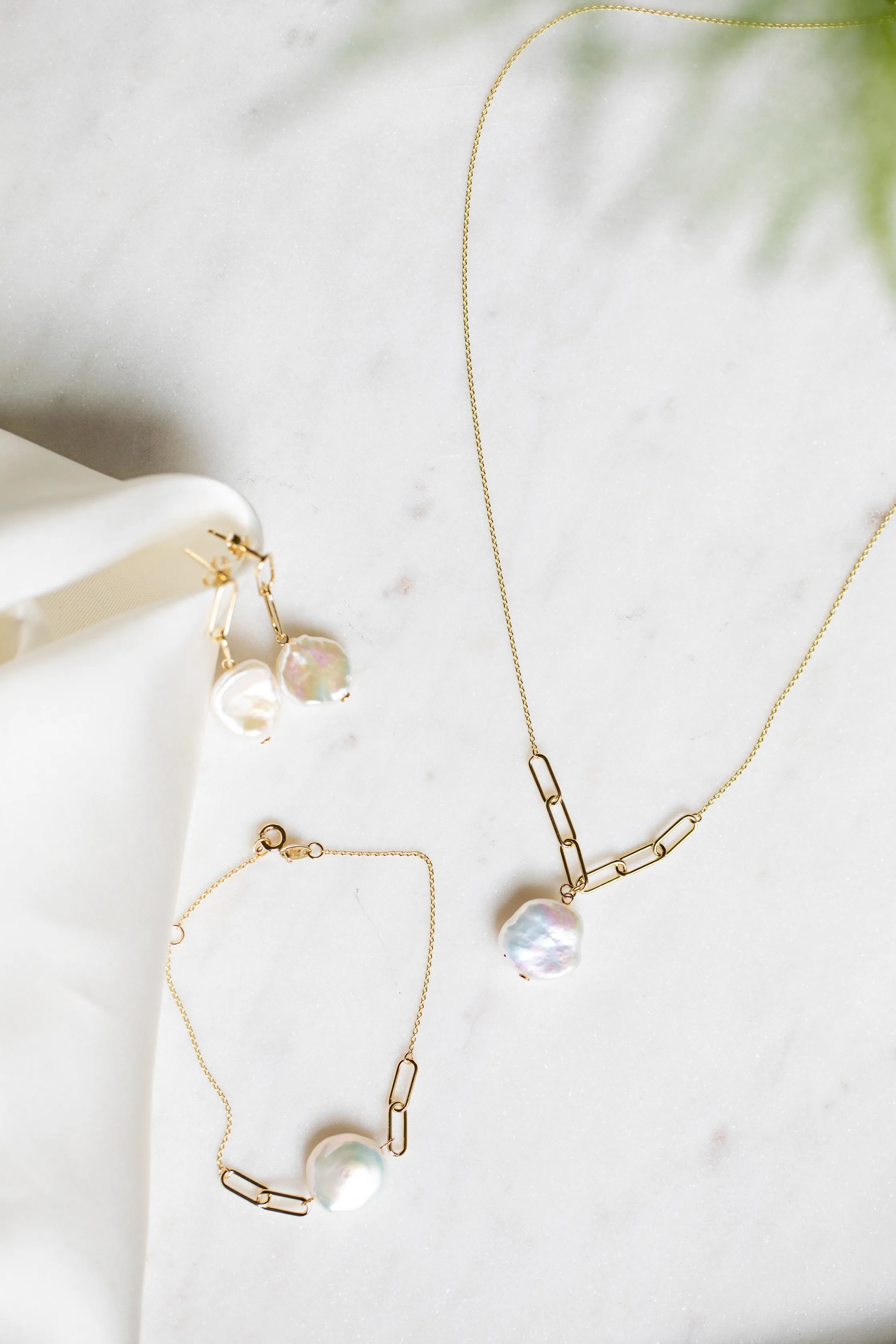 9kt Gold Single Keshi Pearl Bracelet