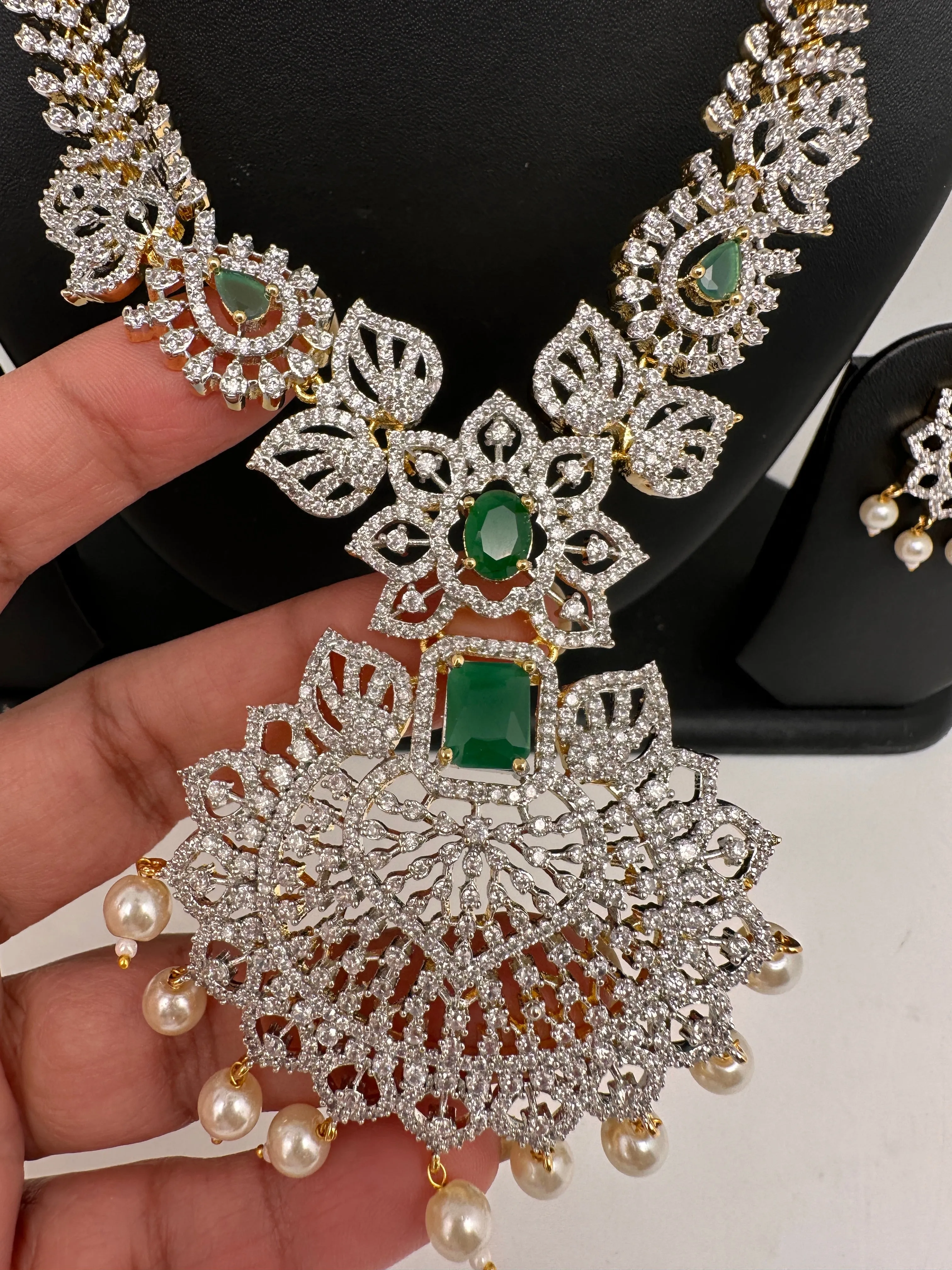 AD Diamond Finish Color Stone Short Necklace