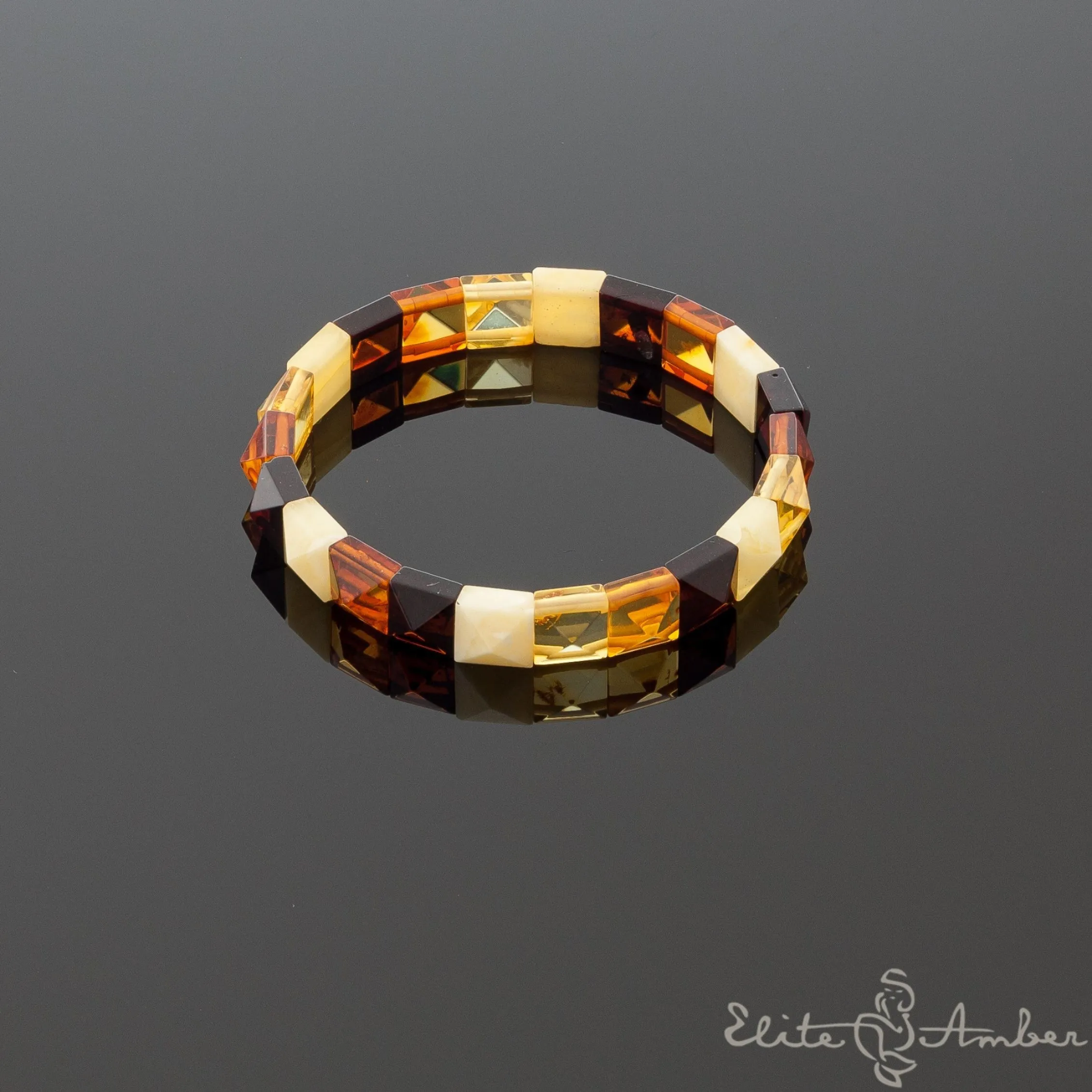 Amber bracelet "Queen pyramid"