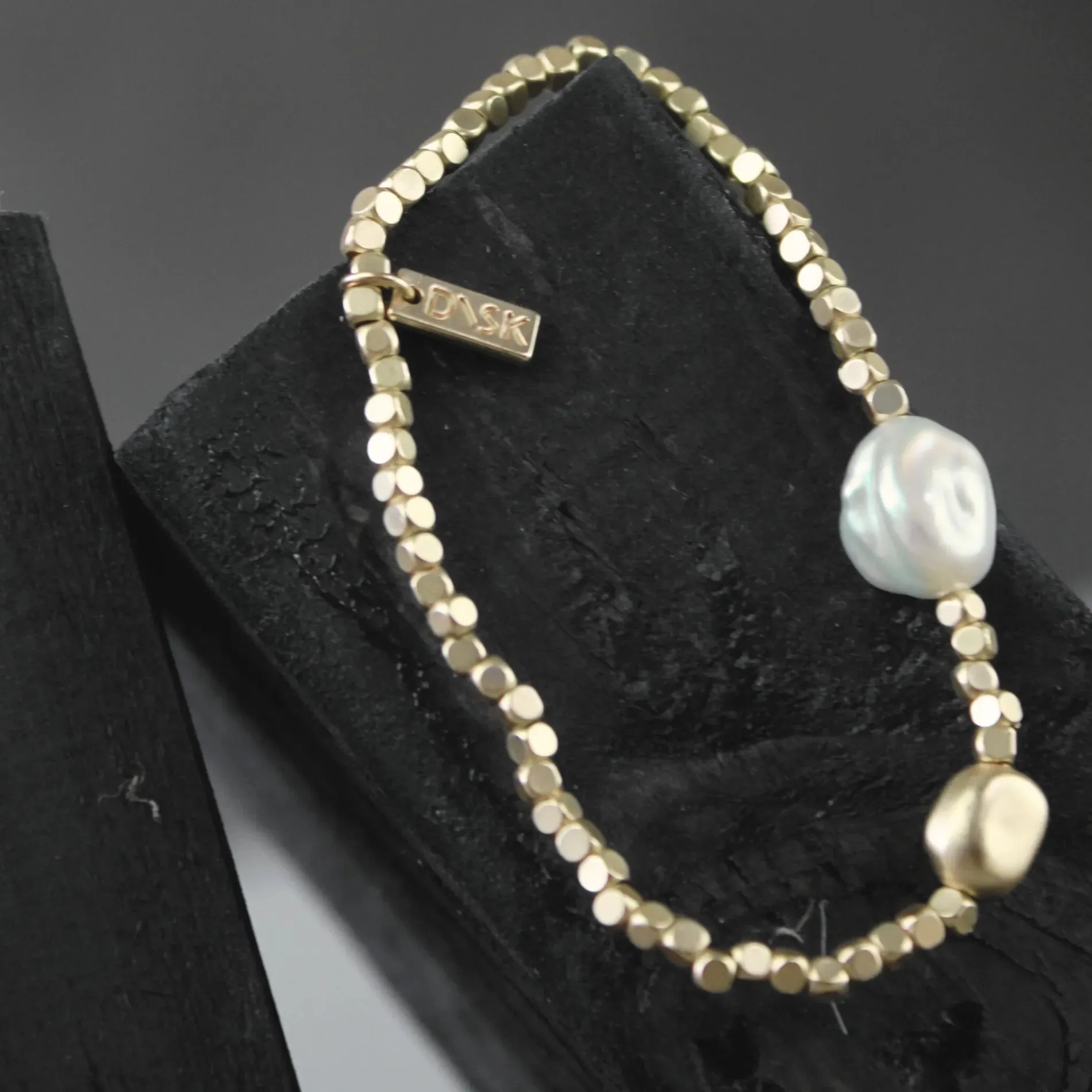 Audrey Pearl Bracelet Gold Plating