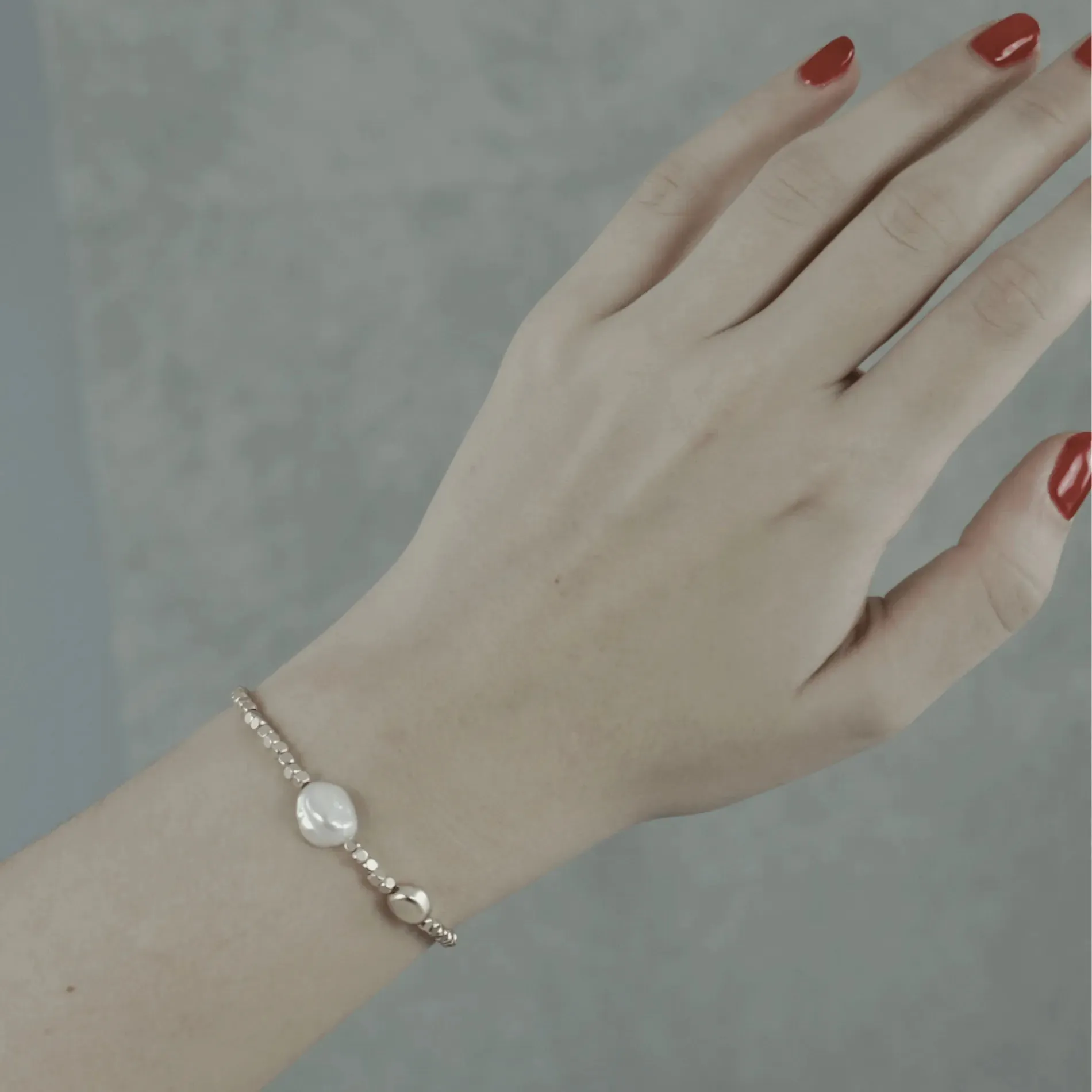 Audrey Pearl Bracelet Gold Plating