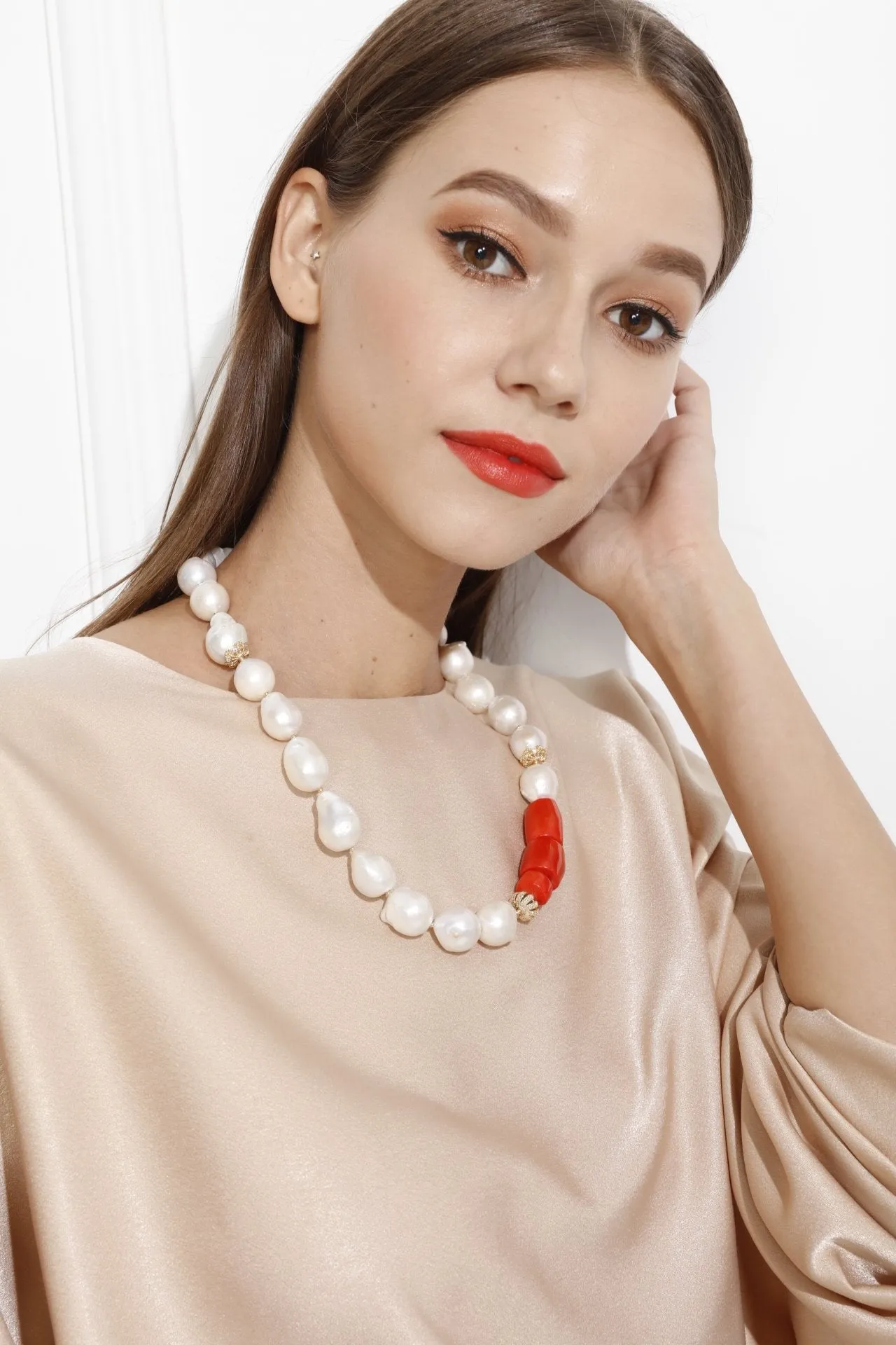 Baroque Freshwater Pearls With Coral Necklace MN031