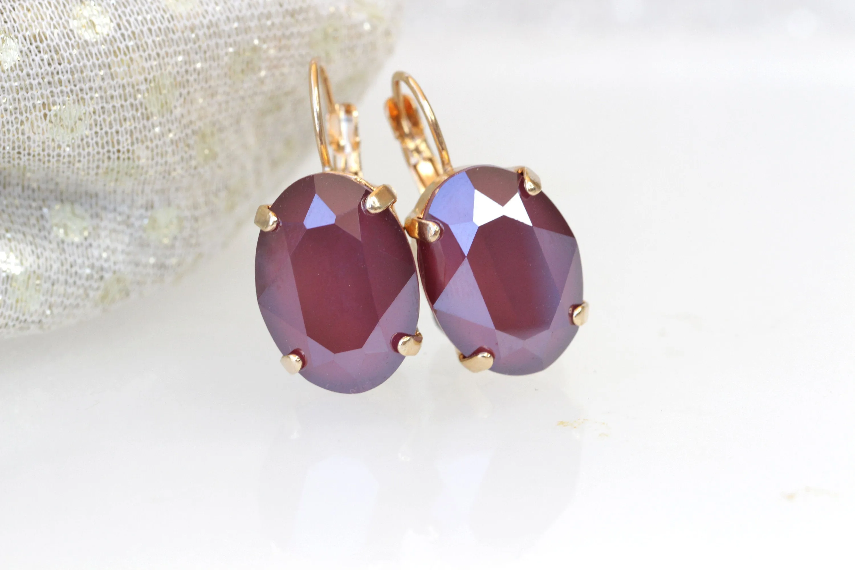 BURGUNDY GENTLE EARRINGS