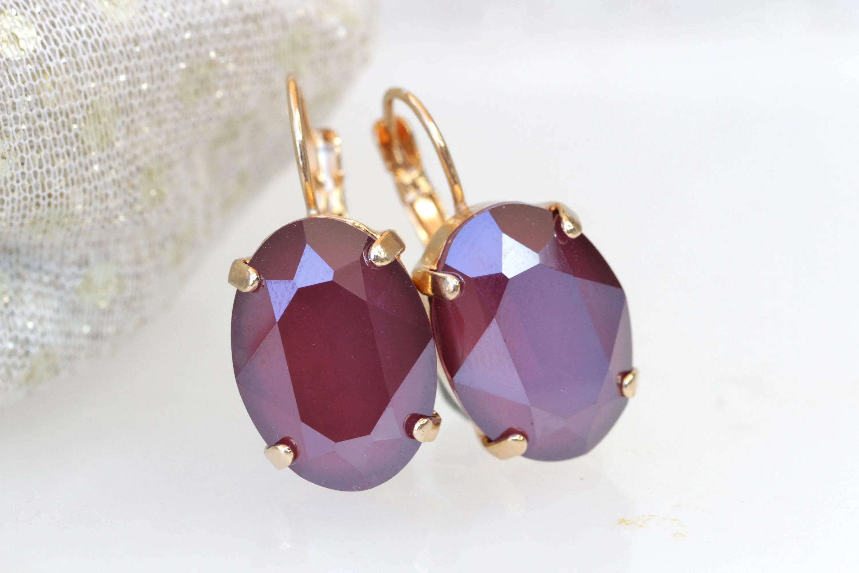BURGUNDY GENTLE EARRINGS