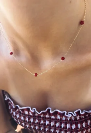 Collana in argento 925 dorato con perline di corallo naturale