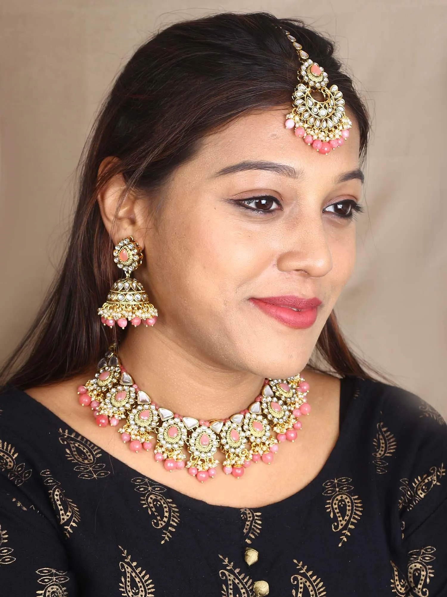 Coral Jinisha Necklace Set