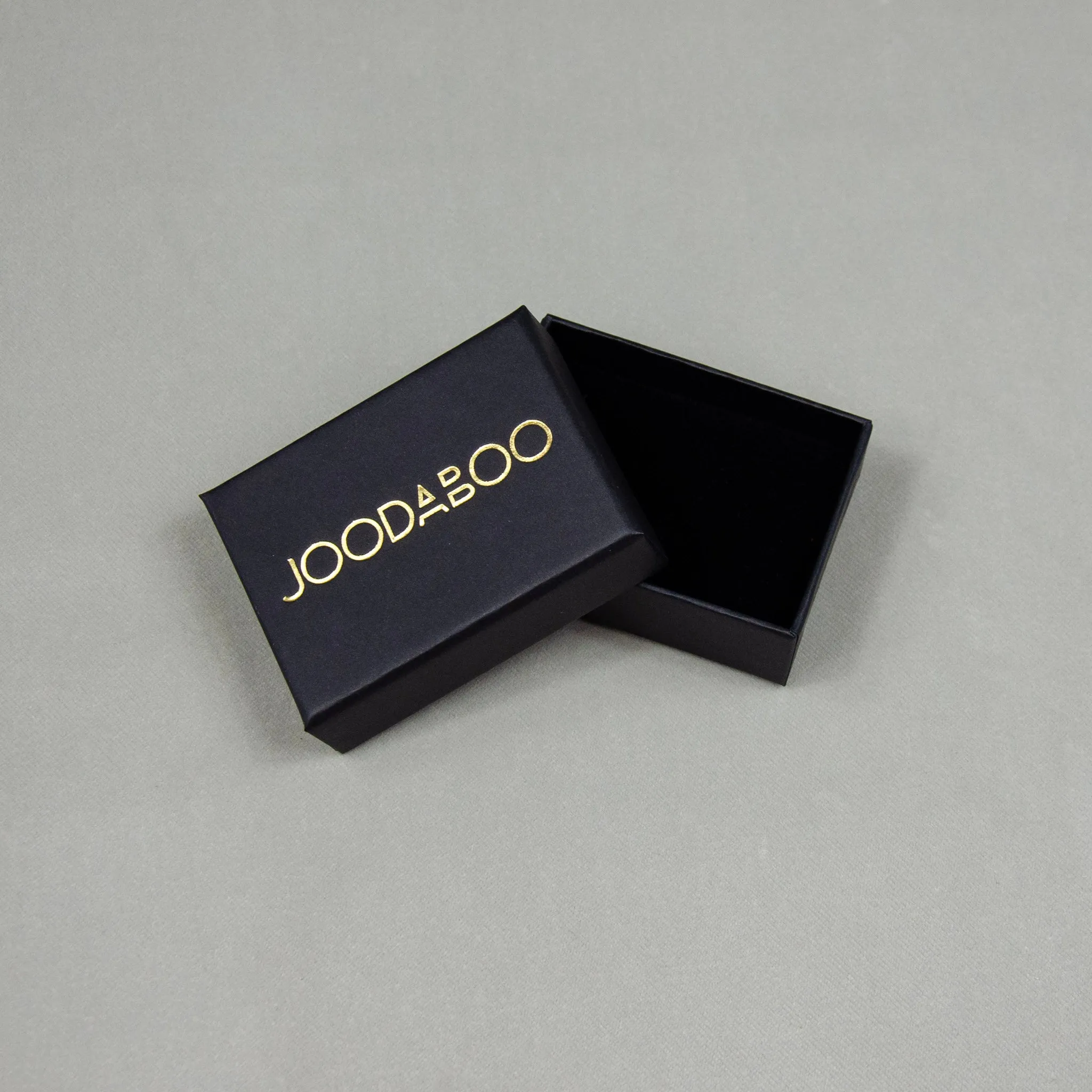 DROP EARRINGS