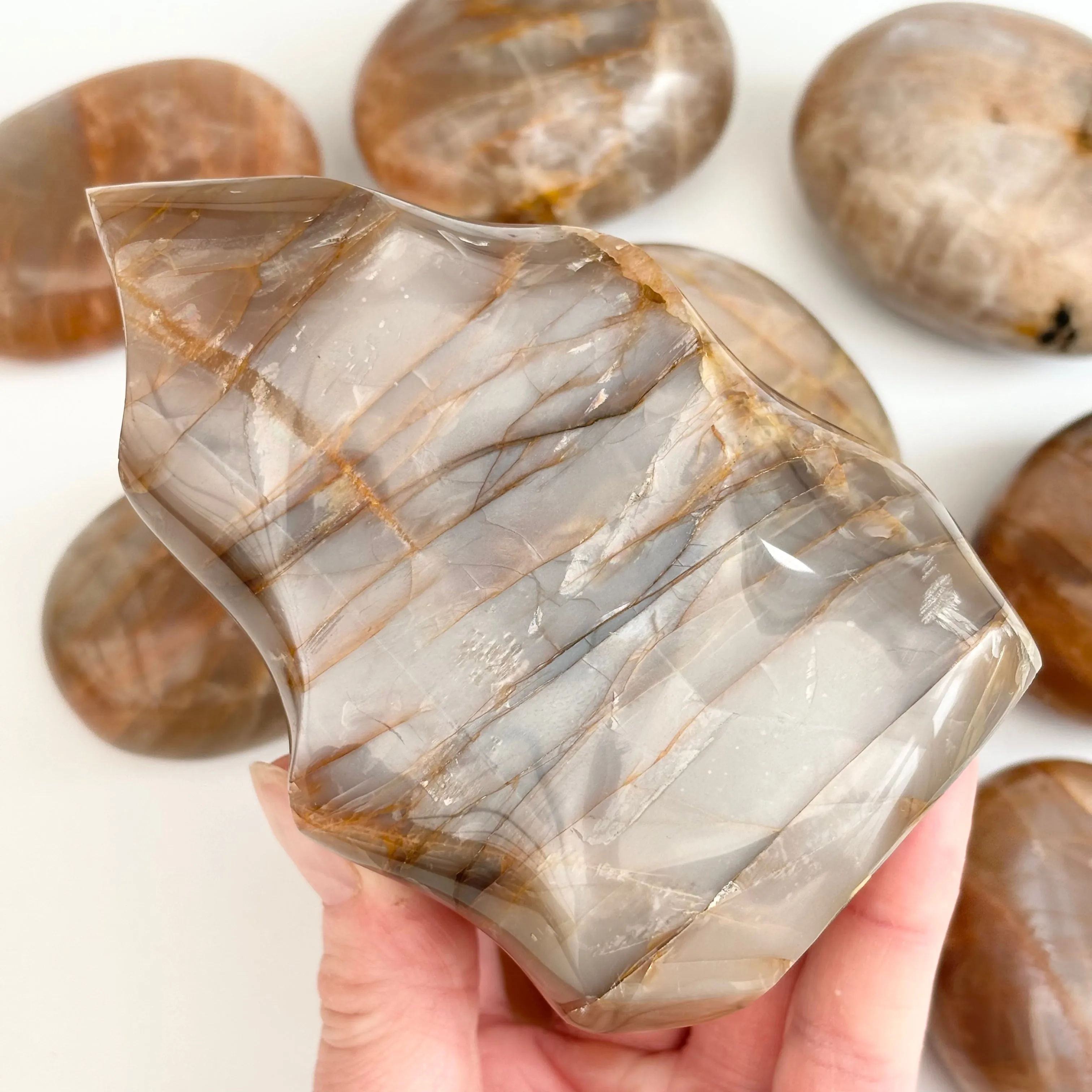 Flashy Peach Moonstone Flame 441g