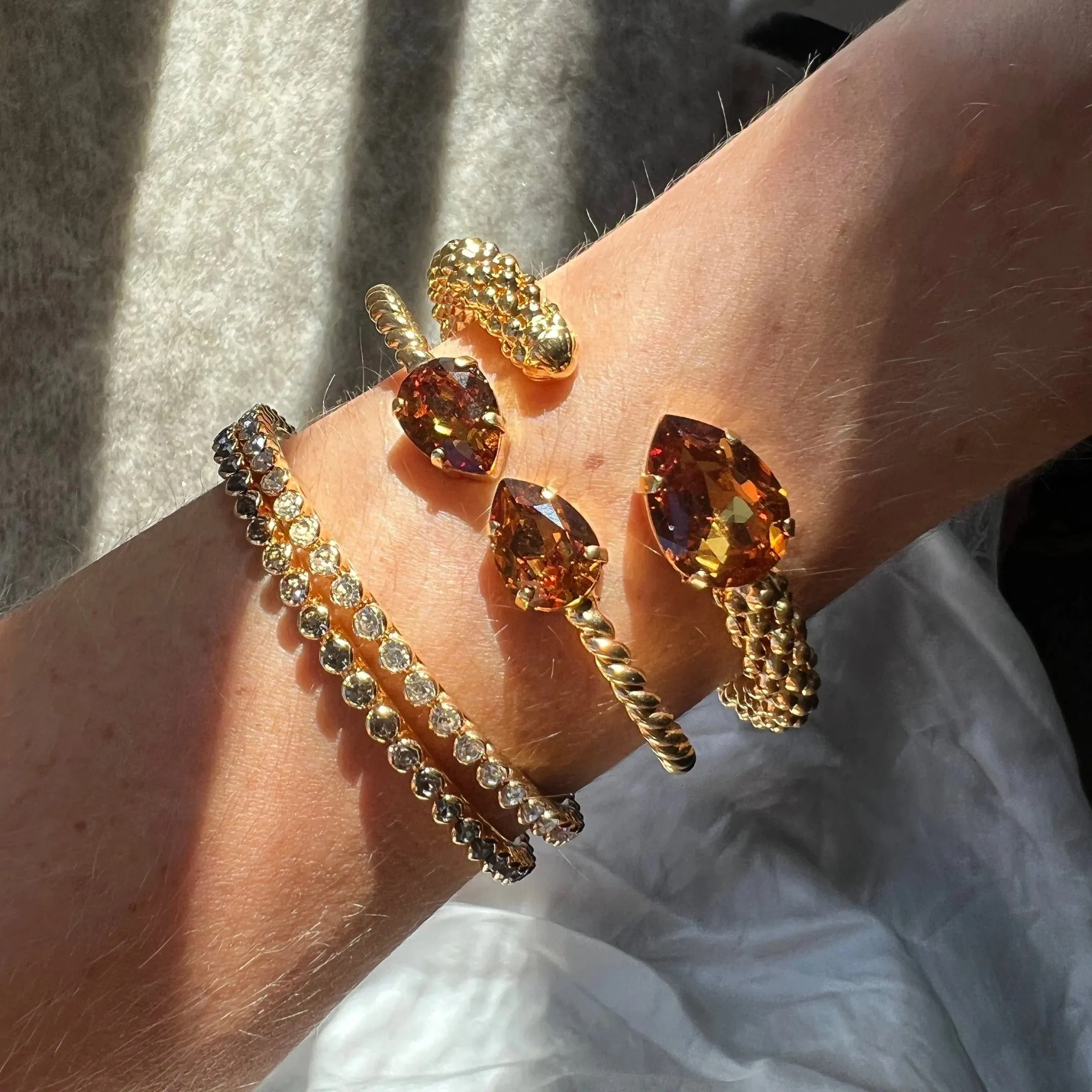 Mini drop bracelet - light amber