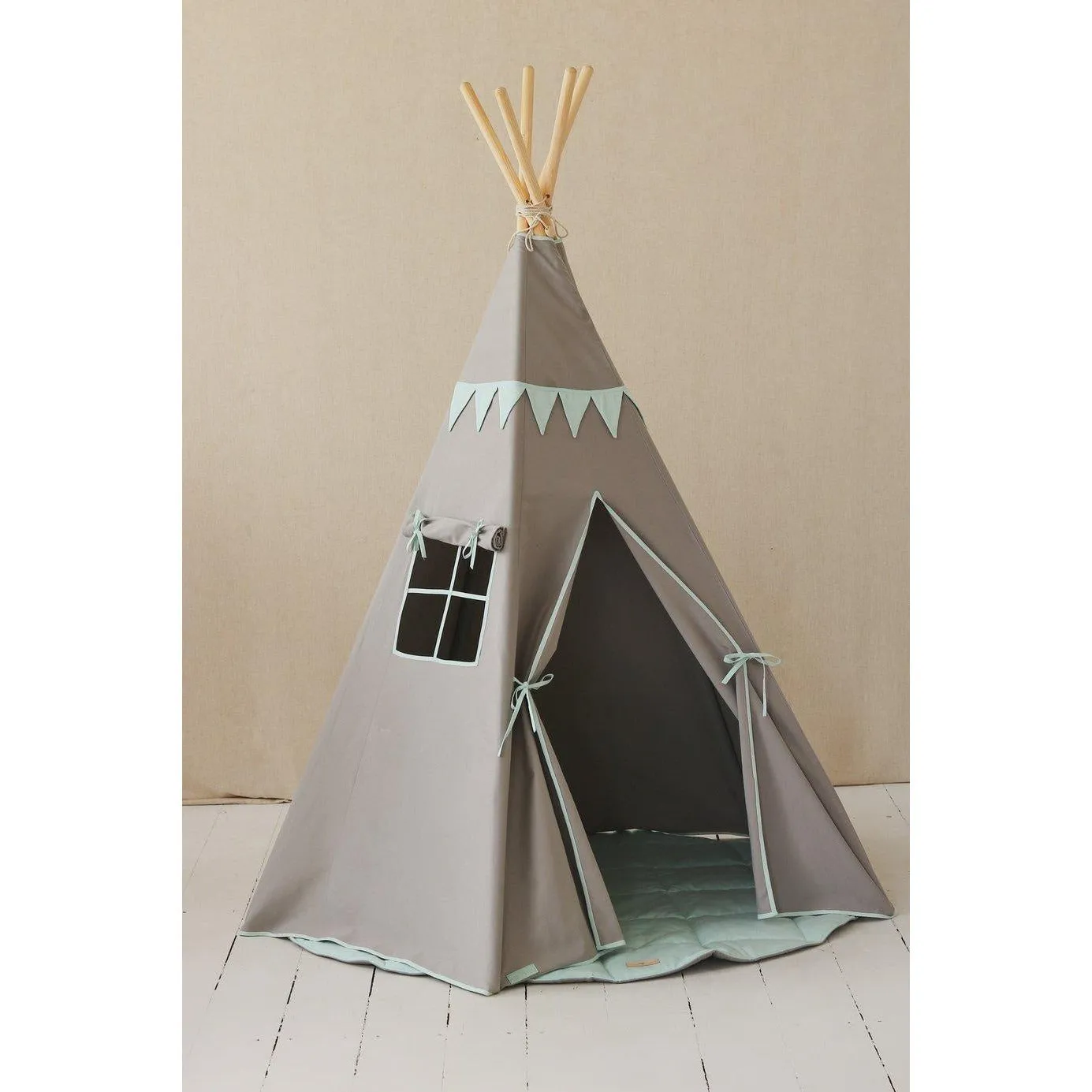 “Mint Love” Teepee Tent with Garland