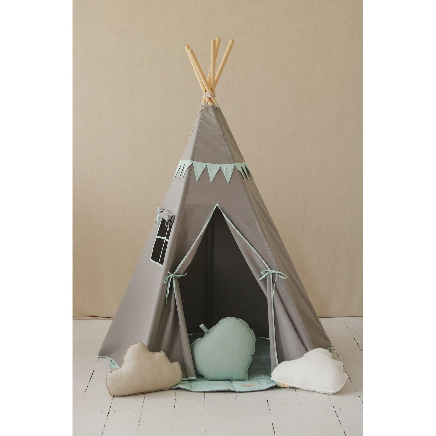 “Mint Love” Teepee Tent with Garland