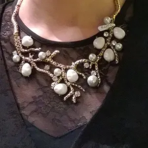 Oscar de la renta Pearl  Necklace