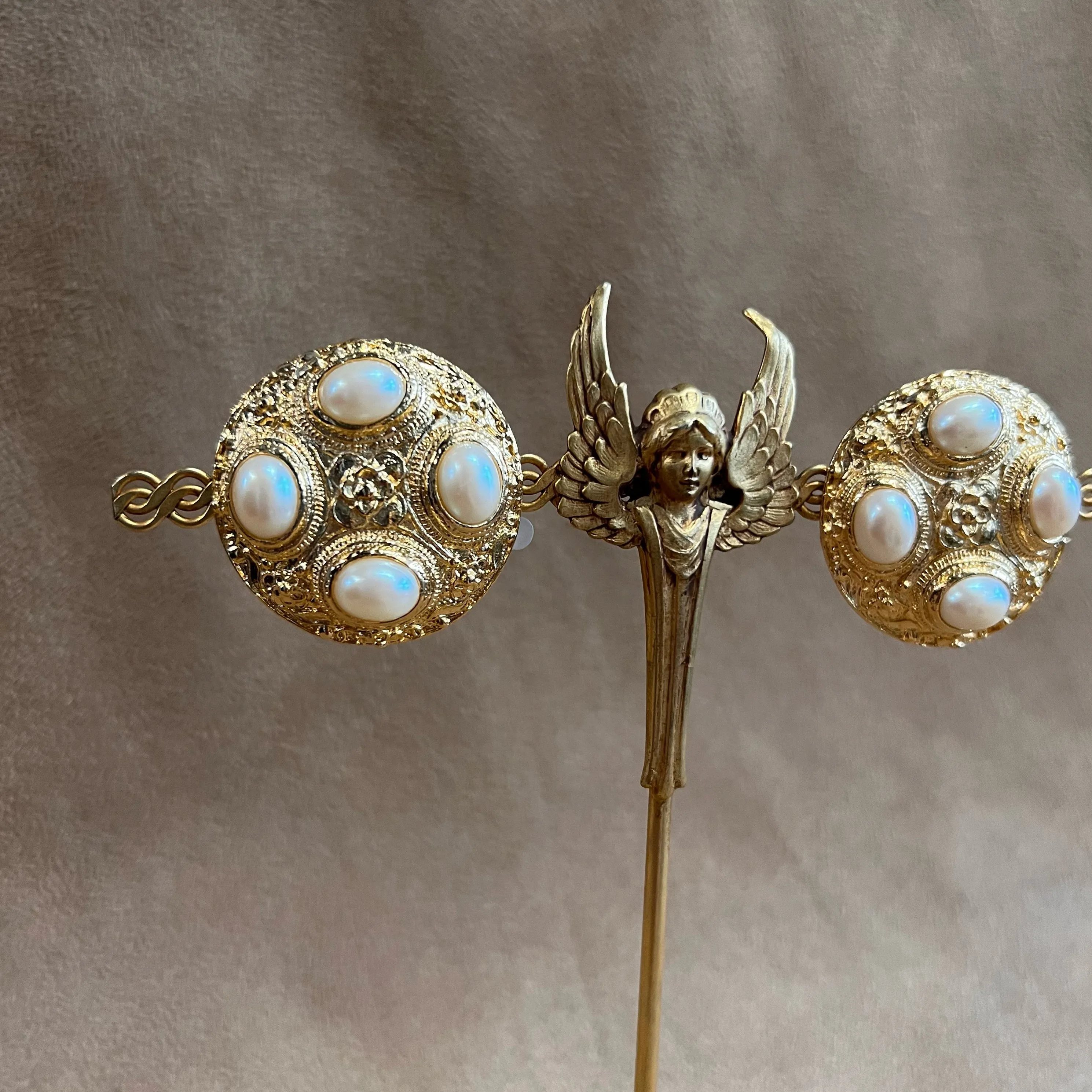 Pearl and Gold Vintage Statement Clip on Earrings 012