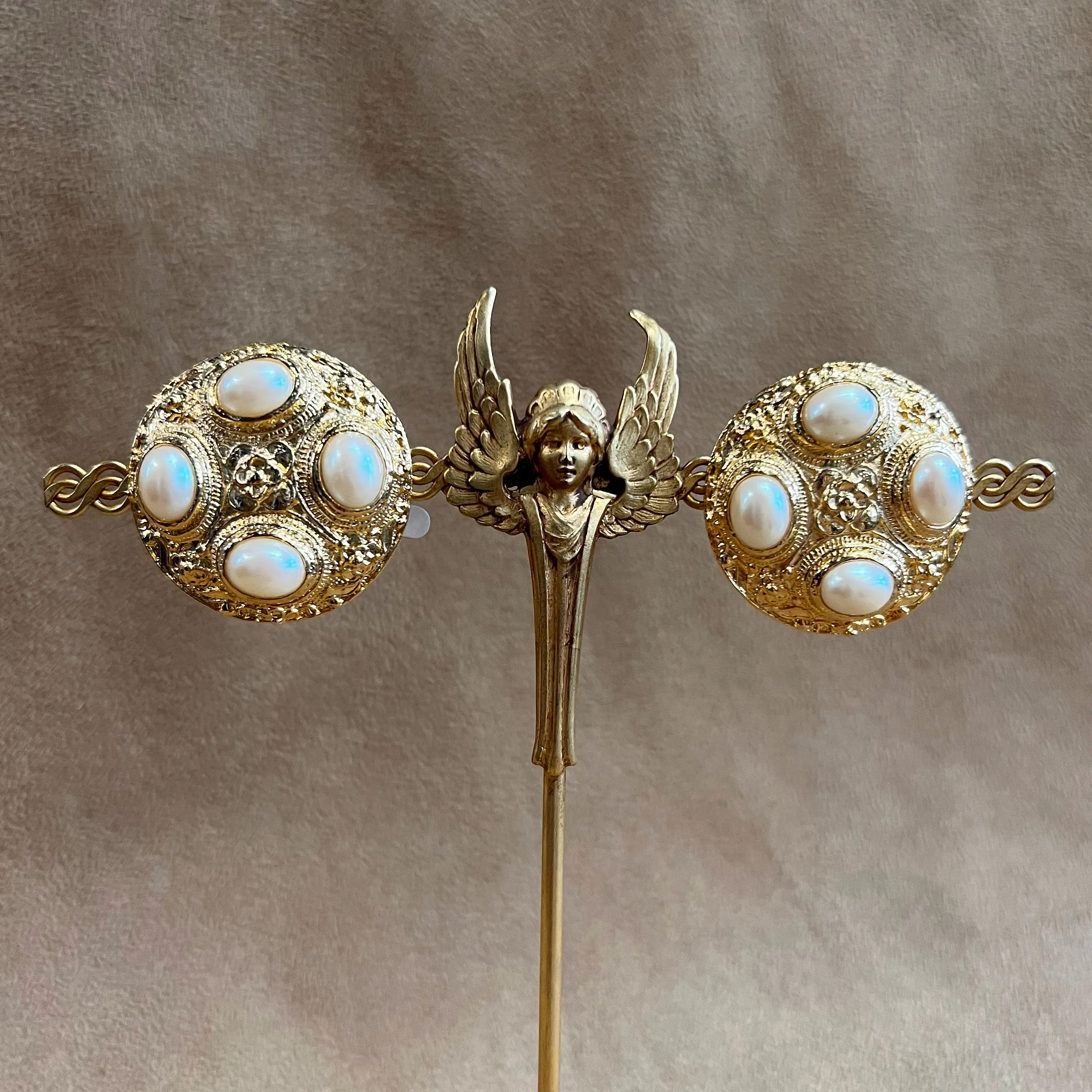 Pearl and Gold Vintage Statement Clip on Earrings 012