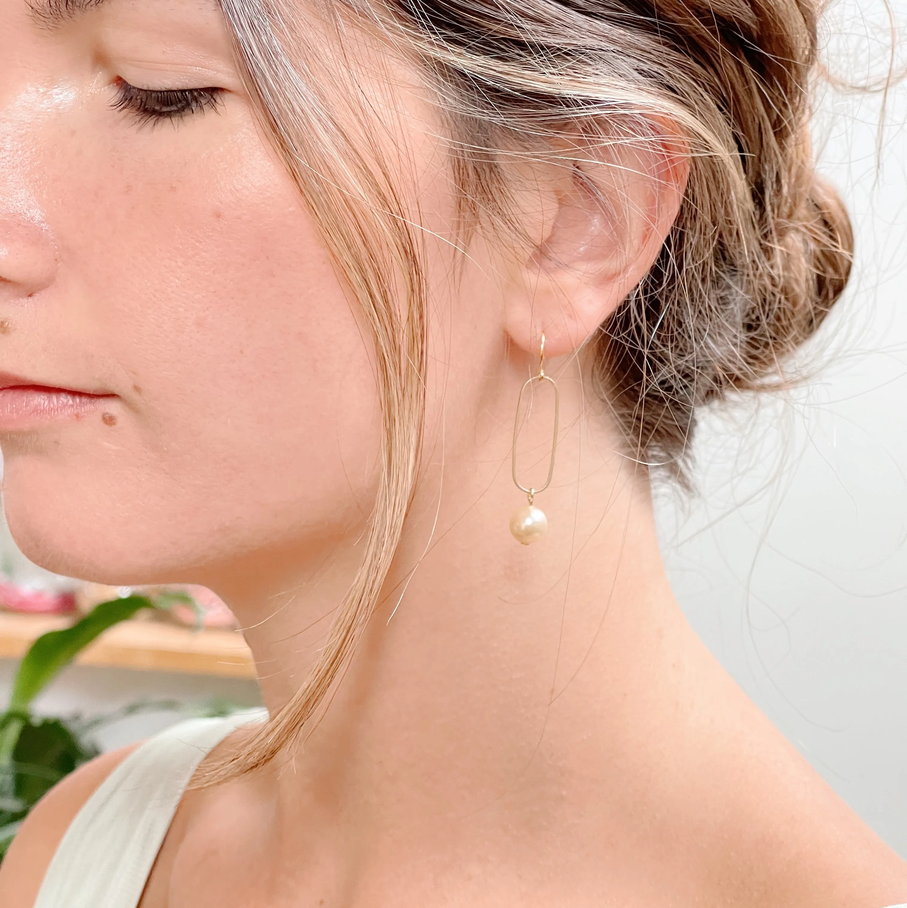 Pearl Dangle Oval Hoop Earrings-WS