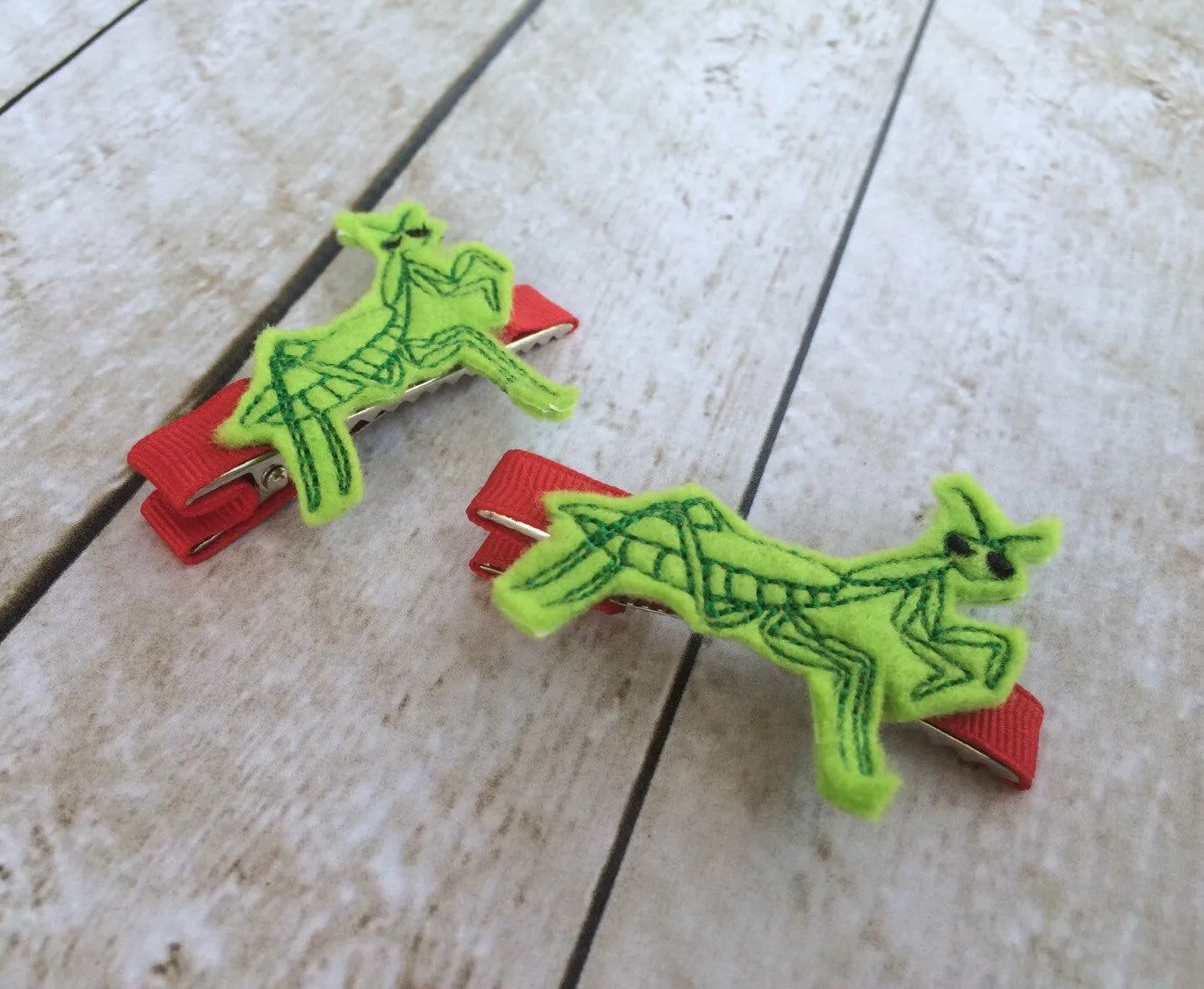 Praying Mantis Hair Clips I The Enchanted Magnolia