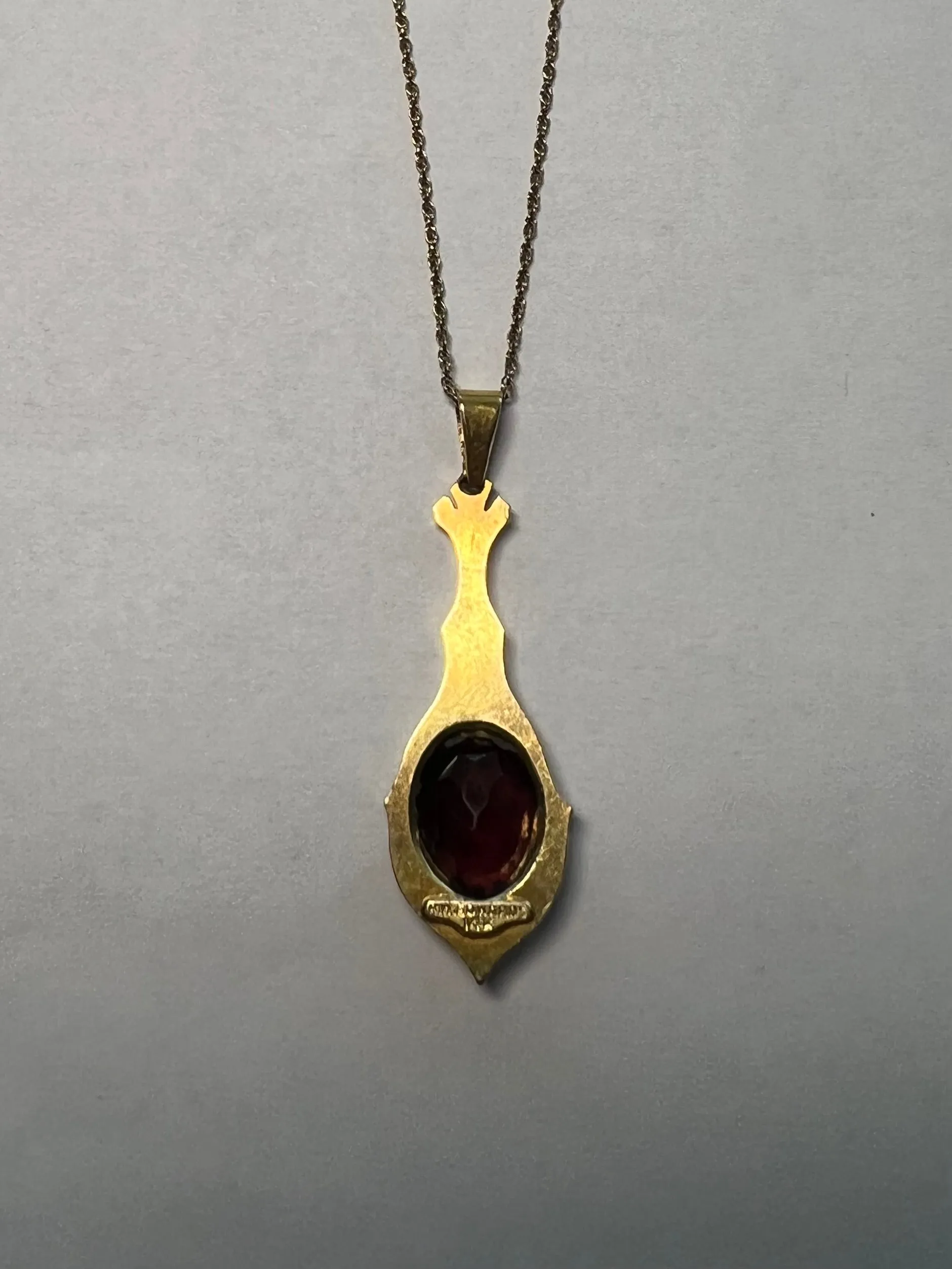 R. W. Edwards Victorian Garnet Yellow Gold Pendant Necklace