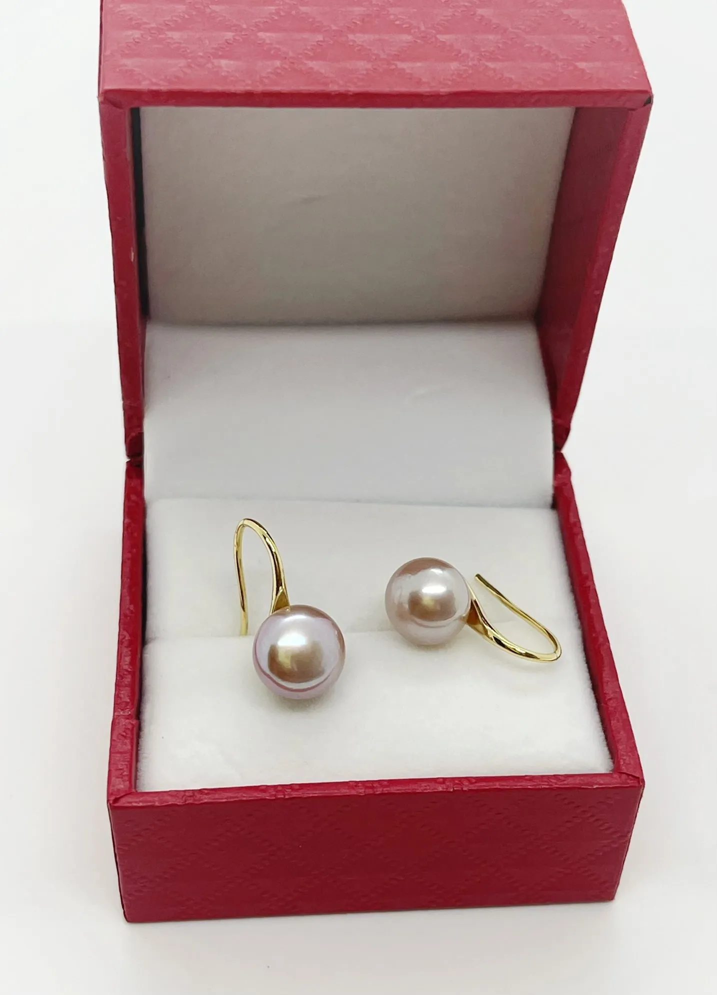 Short Hang  Freshwater Pearl Earrings