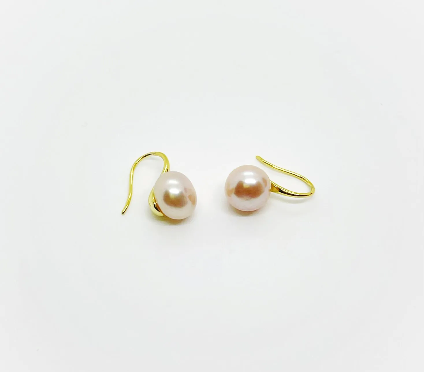 Short Hang  Freshwater Pearl Earrings