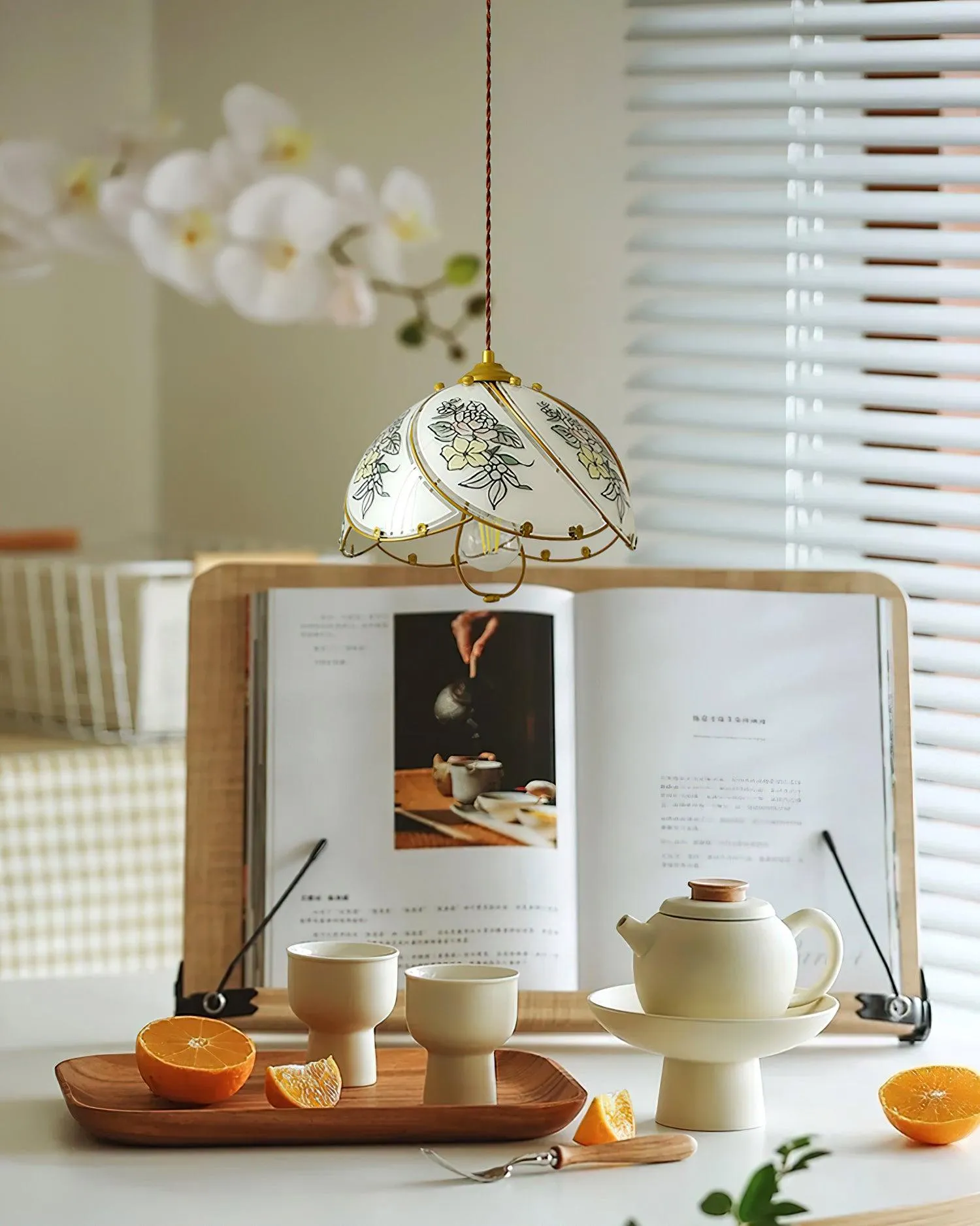 Tiffany Lily Pendant Lamp